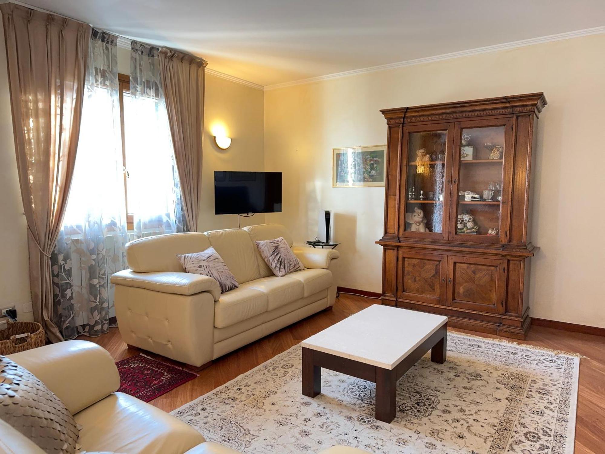 Casa Perfetta Per Grandi Famiglie, Con Jacuzzi Villa Bevera  Luaran gambar
