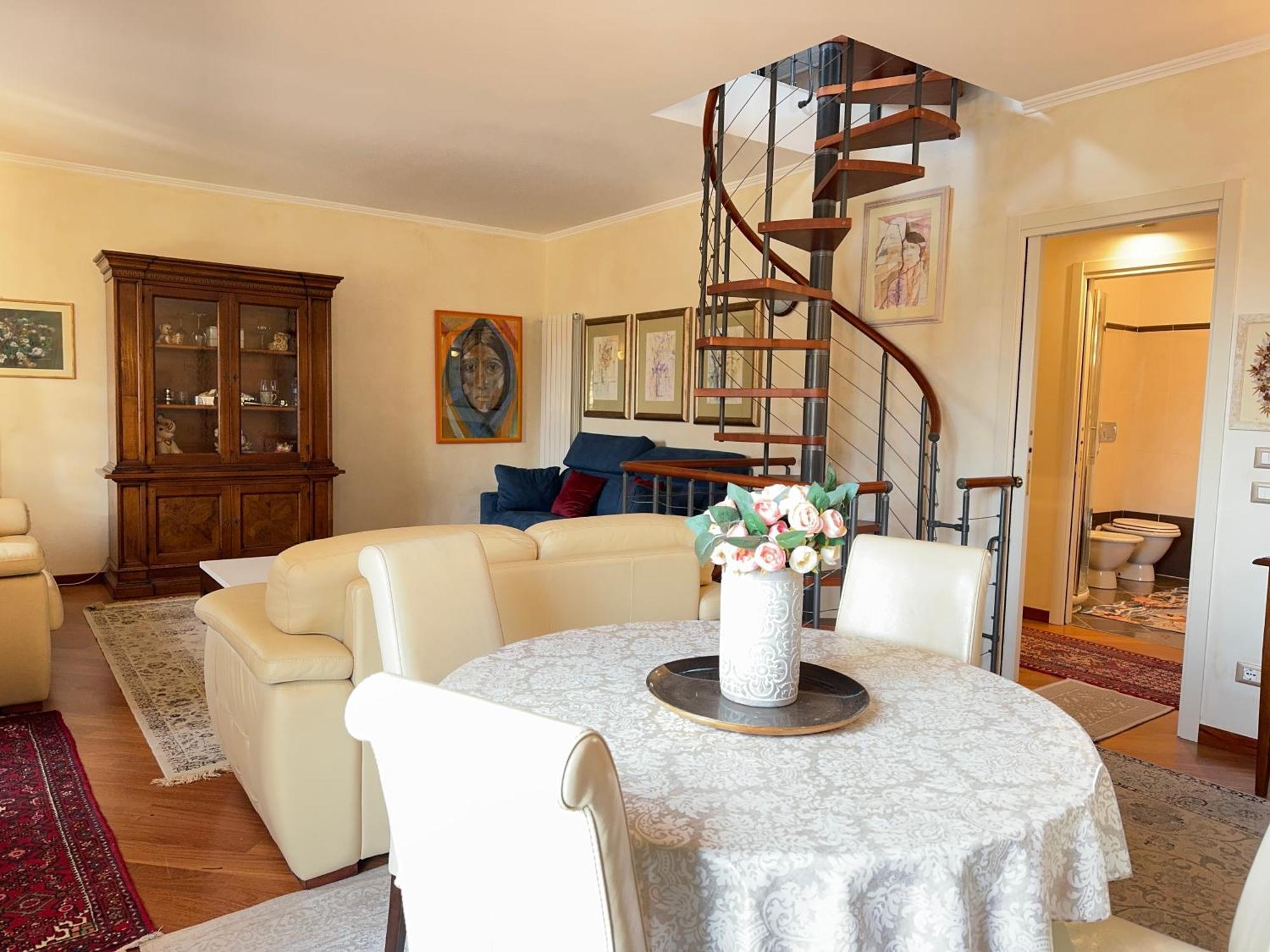 Casa Perfetta Per Grandi Famiglie, Con Jacuzzi Villa Bevera  Luaran gambar